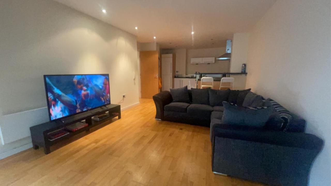 2 Bedroom Apartment In Leeds City Centre Экстерьер фото